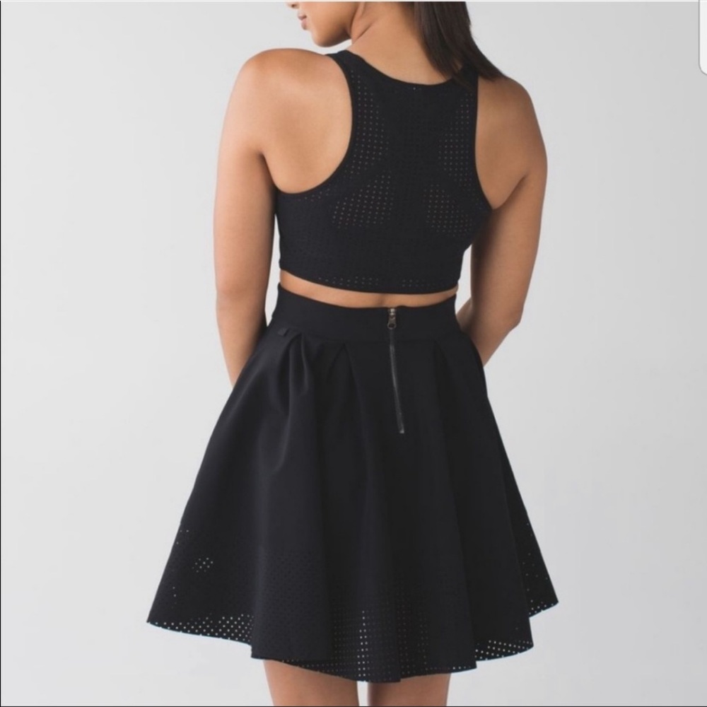 Lululemon away dress size  6